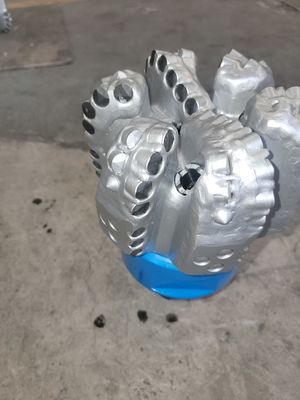 8 1/2′′ Diameter S616 with 4 1/2′′ API PDC Drill Bit for Rock Drilling