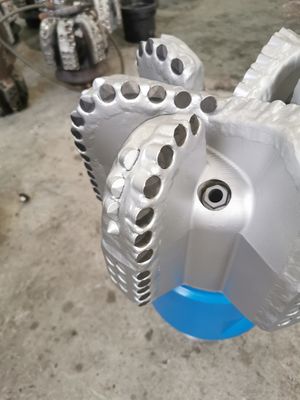 12 1/4 Diamond Drill Bit Rock Cutting Tools For Drilling Industry