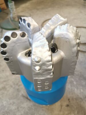 9.5 inç çelik vücut 5 bıçak 16mm kesiciler Pdc elmas matkap parçaları